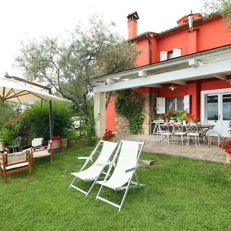 Rancolfo Sleeps 10 Pool Wifi